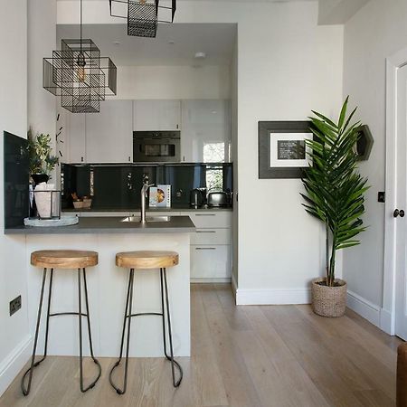 Holyrood Park City Centre Apartment Edimburgo Esterno foto
