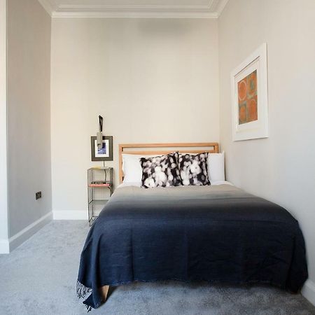 Holyrood Park City Centre Apartment Edimburgo Esterno foto