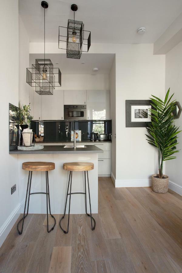 Holyrood Park City Centre Apartment Edimburgo Esterno foto