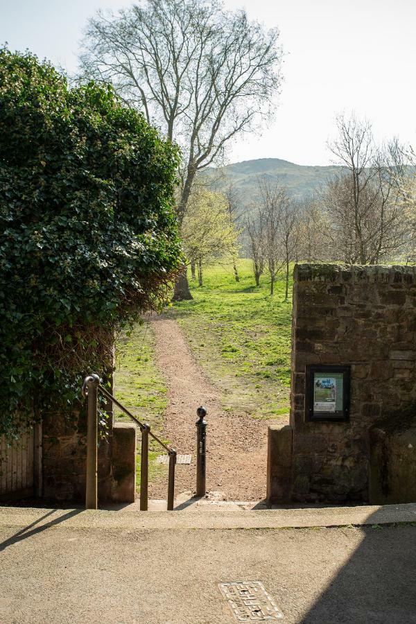 Holyrood Park City Centre Apartment Edimburgo Esterno foto